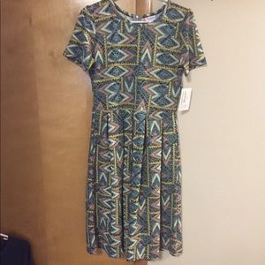 NWT Lularoe Amelia Size L
